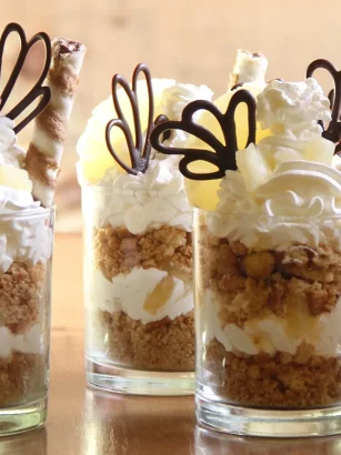 Ananas desert u čaši